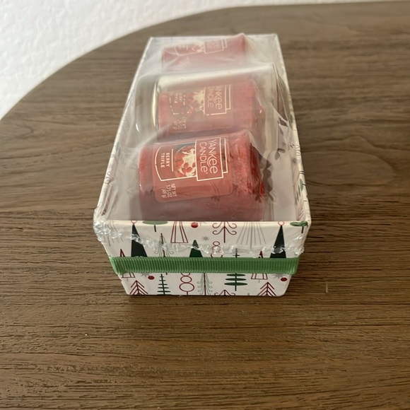 Retired Yankee Candle Votive Gift Set Berry Trifle - Picture 9 of 10